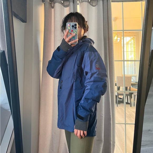 SOLD North-face Vintage Summit series Gore-tex jacket - Picture 3 of 7